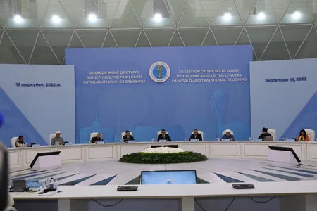 Allahşükür Paşazadə din liderlərin Qazaxıstanda keçirilən qurultayında iştirak edib