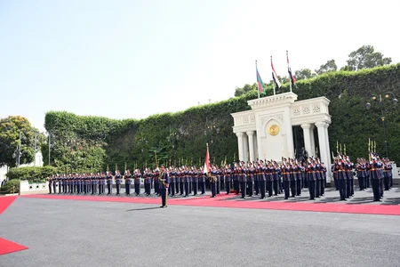Prezident İlham Əliyevin Qahirədə rəsmi qarşılanma mərasimi olub