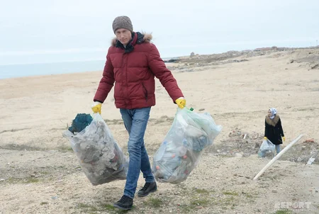 Bilgəhdə Xəzərin sahil zolağı plastik tullantılardan təmizlənib