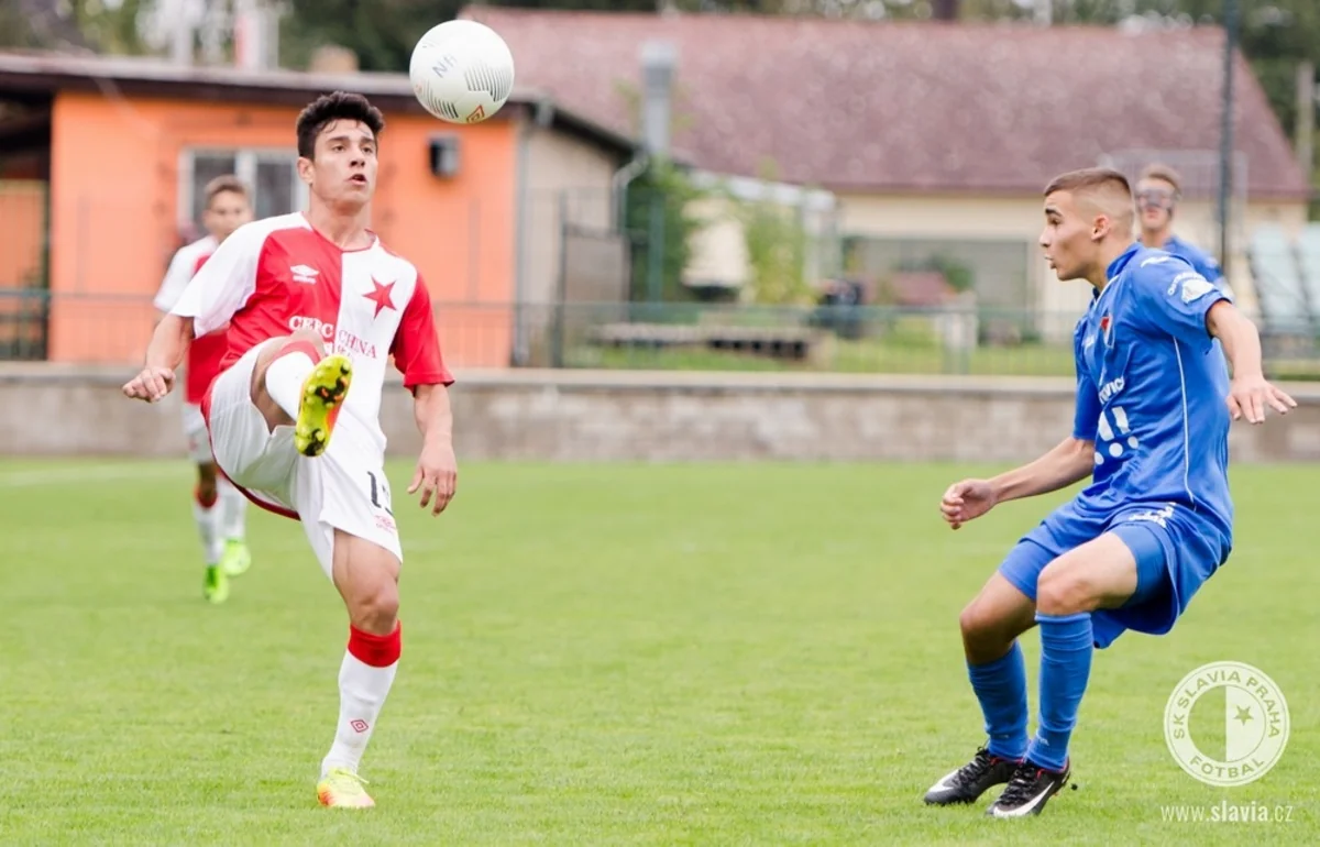 Millimizin futbolçusu koronavirusa yoluxdu