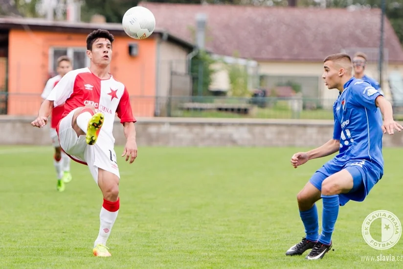 Millimizin futbolçusu koronavirusa yoluxdu