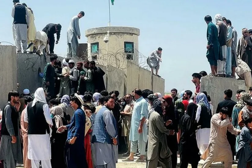 Аэропорт Кабула возобновил работу