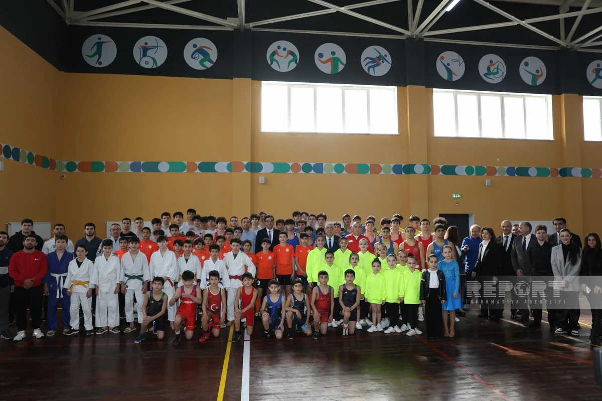 Türkan qəsəbəsində idman zalının açılışı olub