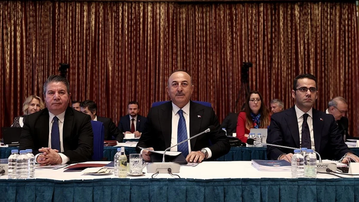 Çavuşoğlu: Türkiyənin Azərbaycanla birgə Ermənistanı sülhdə maraqlı olan tərəfə çevirməkdə davam edəcək