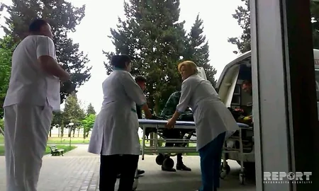 Lənkəranda sərhədçiləri daşıyan avtomobil ağaca çırpılıb, ölən və yaralanan var - FOTO - ƏLAVƏ OLUNUB