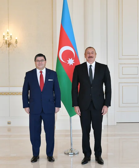 Prezident İlham Əliyev Çilinin yeni səfirinin etimadnaməsini qəbul edib