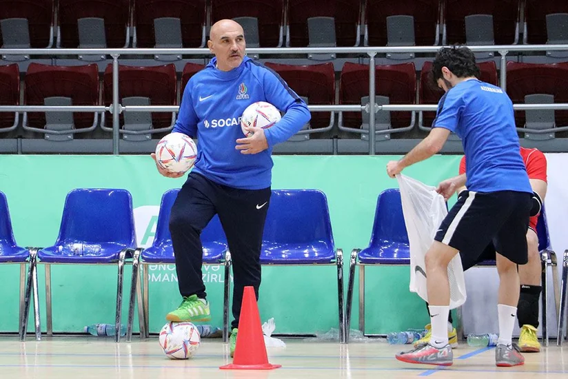 Azərbaycan millisinin baş məşqçisi: “Mənə deyirdilər ki, məşqə gələn uşaqlardan pul yığ”