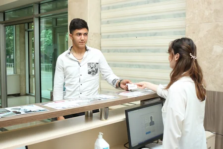 Jurnalistlər hərbi xidmətə çağırılan vətəndaşların tibbi müayinə prosesi ilə tanış olublar