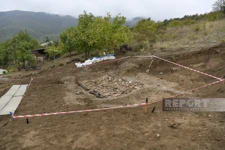 Dövlət Komissiyası: “Edillidəki kütləvi məzarlığın altında başqa insan qalıqları da ola bilər”