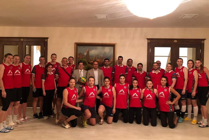 Səfir Manuel Da Kruz Azərbaycan voleybolçuları ilə görüşüb - FOTO