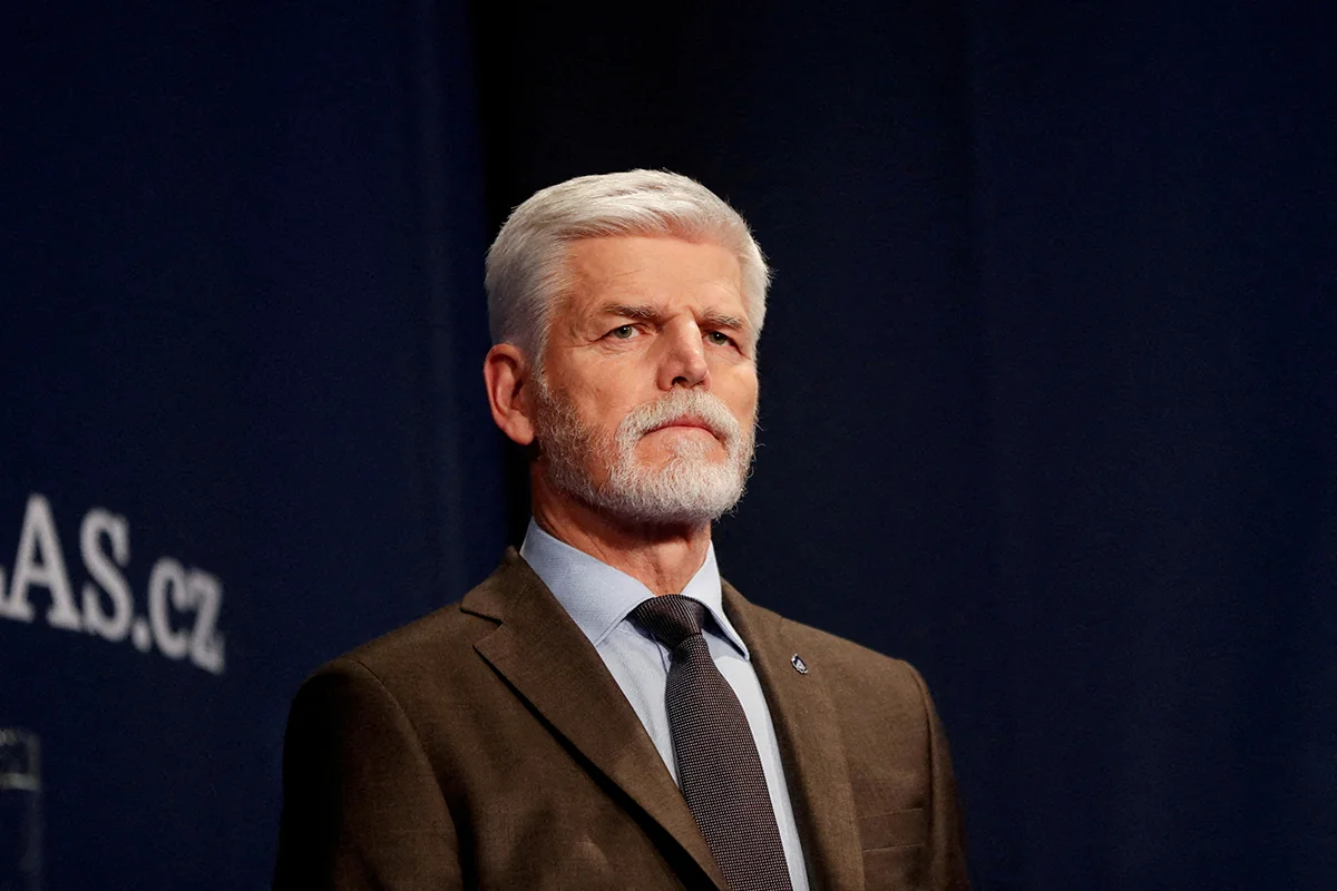 Czech president signs law banning senior politicians from owning media