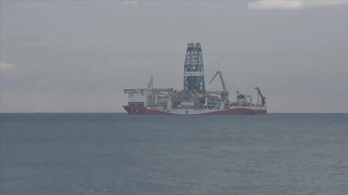 Буровое судно Fatih приступило к работам на месторождении Сакарья