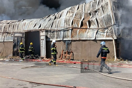4 poisoned by smoke in fire at Sadarak shopping center in Baku