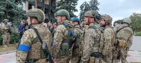 Zelenskyy visits liberated city of Izyum
