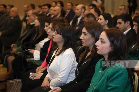 Vəkilliyə namizədlər and içib, müvafiq qərarlar qəbul edilib