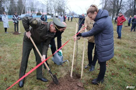 Belarusda Azərbaycanın ilk hərbi təyyarəçisinə abidə ucaldılıb