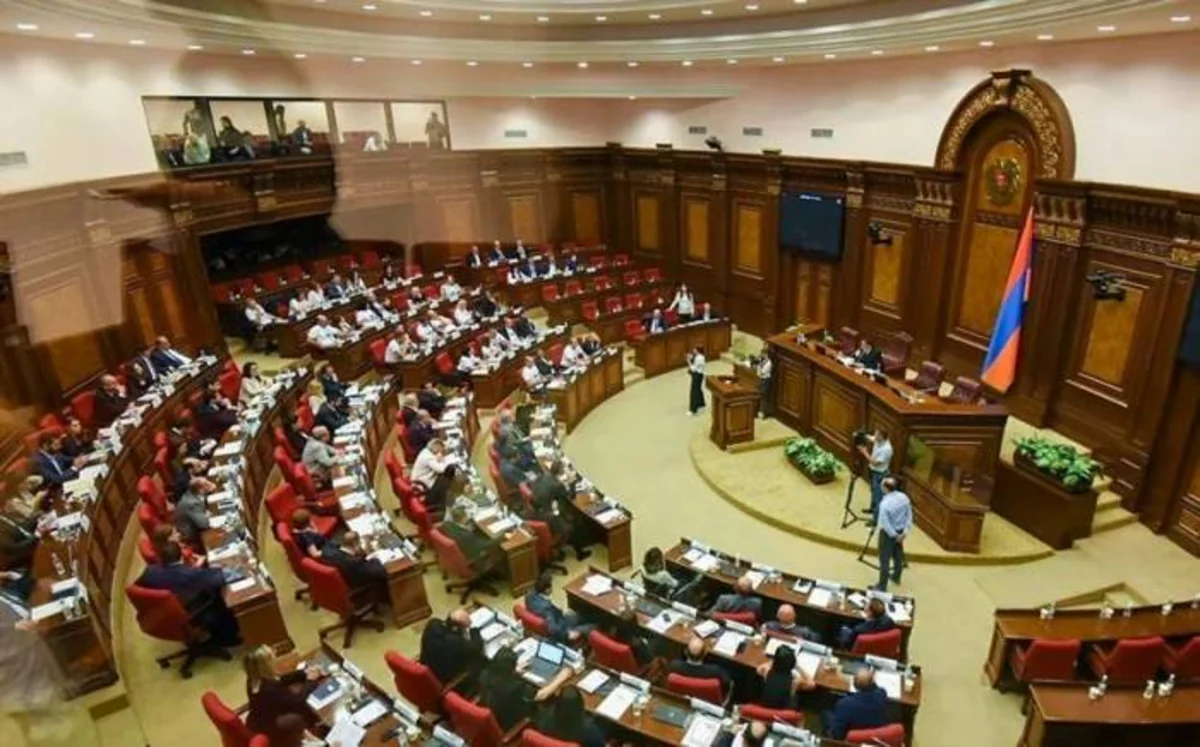 Оганян и ряд депутатов не допущены к закрытому заседанию по делимитации границы Армении