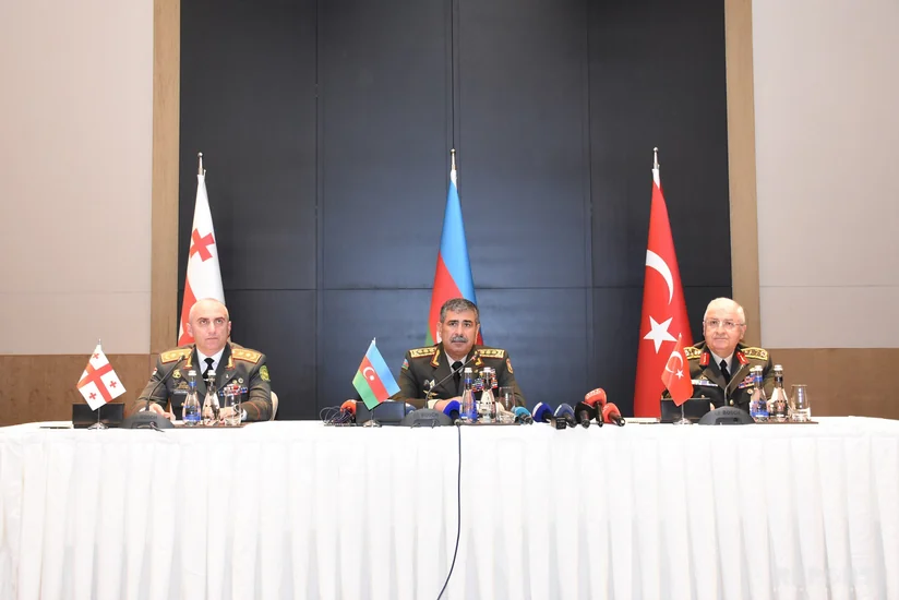 По итогам бакинской встречи военных руководителей Азербайджана, Турции и Грузии подписан протокол
