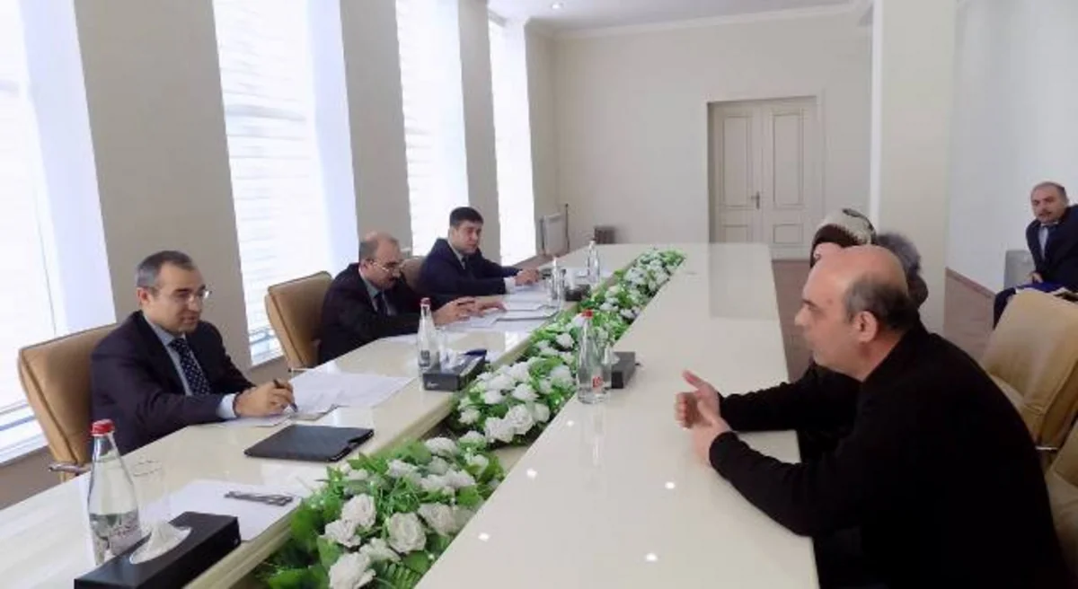 Mikayıl Cabbarov Masallıda vətəndaşları qəbul edib