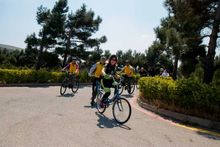 Bakıda “Az avtomobil, çox həyat” devizi altında veloyürüş keçirilib