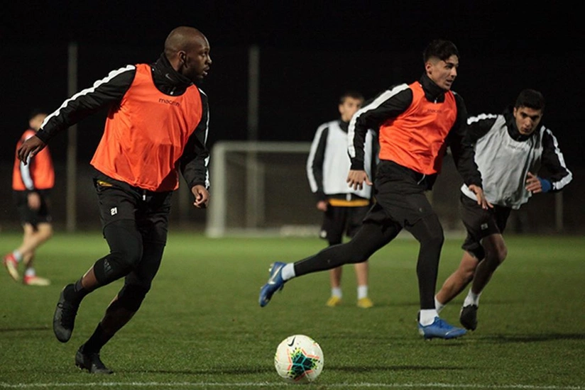 Сабах провел проверочный матч с румынами