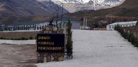 Azerbaijan Defense Minister gets acquainted with conditions created in newly commissioned military unit