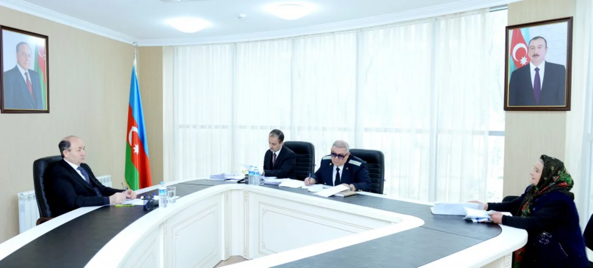 Ədliyyə naziri Qusarda vətəndaşları qəbul edib