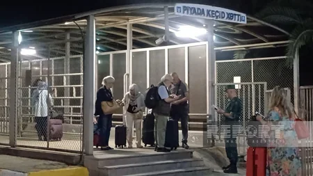 Over 100 foreigners evacuated from Iran to Azerbaijan in half day