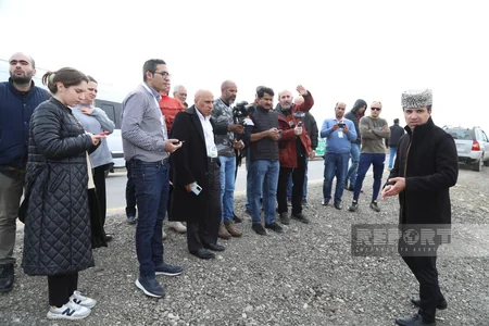 Xarici jurnalistlər Füzuliyə və Merdinli kənd məscidinə baş çəkib