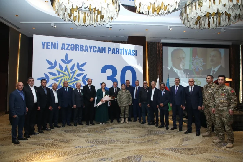 YAP-ın təsis edilməsinin 30 illiyi münasibətilə Xətai rayonunda konfrans keçirilib