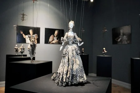 В Ичеришехер открылась международная выставка Диалог