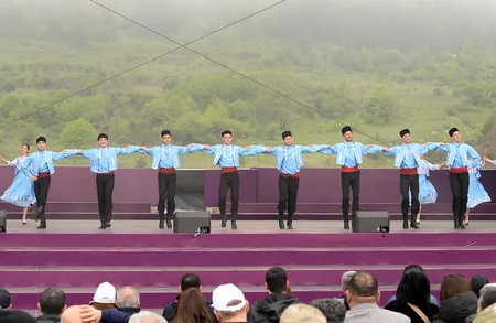 Şuşada “Xarıbülbül” Beynəlxalq Musiqi Festivalının qala-konserti olub