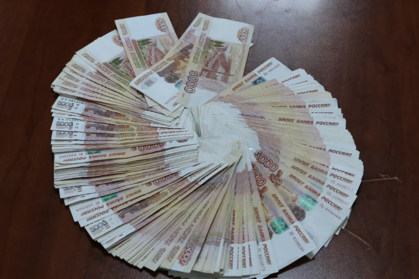 Gömrükçülər Azərbaycandan qanunsuz yolla valyuta çıxarılmasının qarşısını alıb