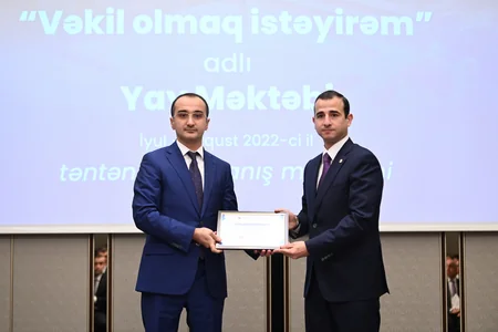 Vəkil olmaq istəyirəm adlı yay məktəbinin bağlanış mərasimi keçirilib
