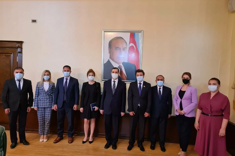 Türkiyə səfiri Qarabağın azərbaycanlı icmasının rəhbəri ilə görüşüb
