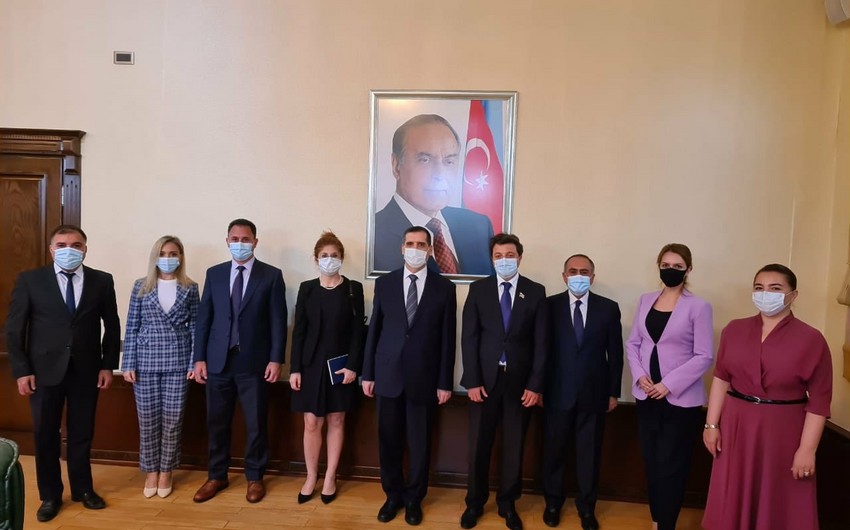 Türkiyə səfiri Qarabağın azərbaycanlı icmasının rəhbəri ilə görüşüb