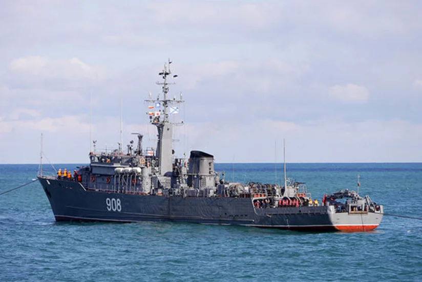 Rusiya Azov dənizinə hərbi gəmi göndərib