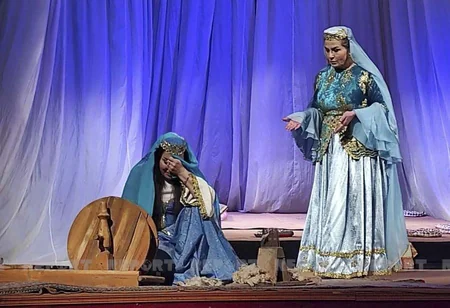 Gəncə Dövlət Dram Teatrı yeni mövsümə başlayıb