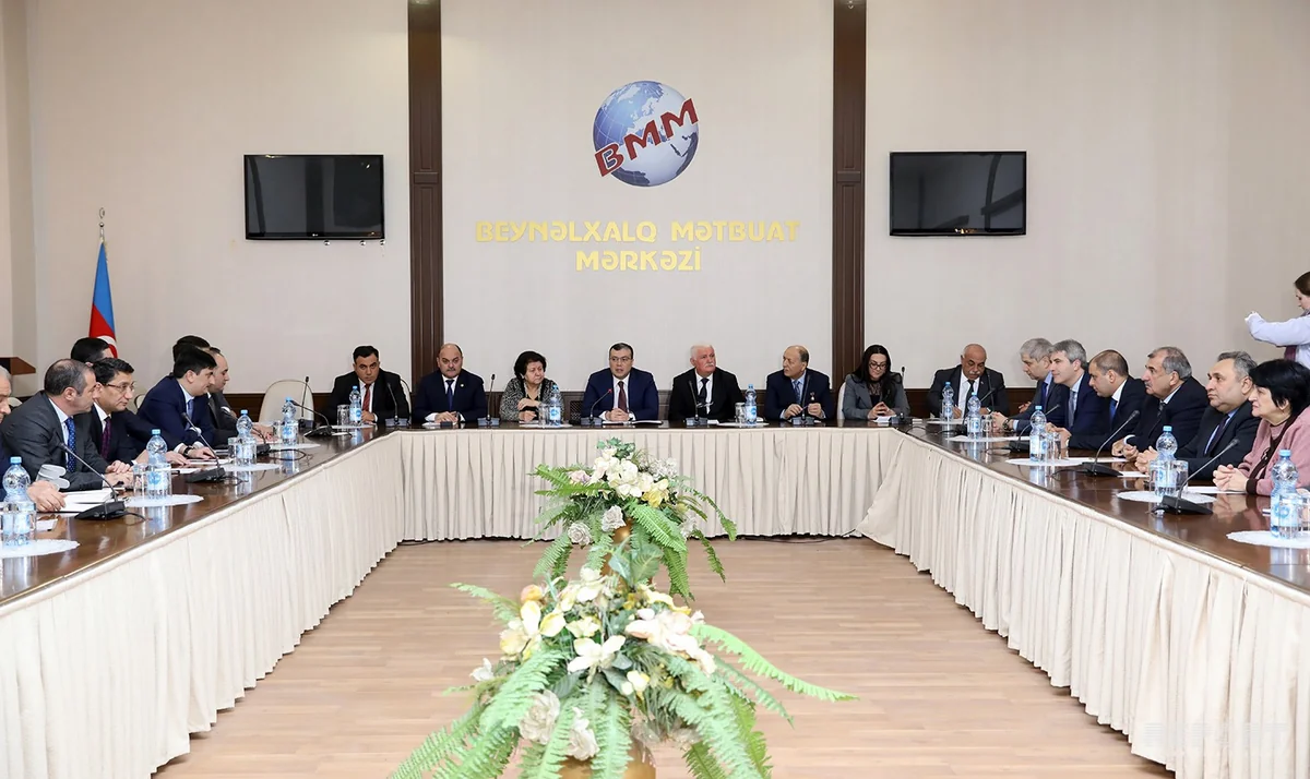 Nazir Qarabağ müharibəsi iştirakçıları və şəhid ailələri ilə görüş keçirir