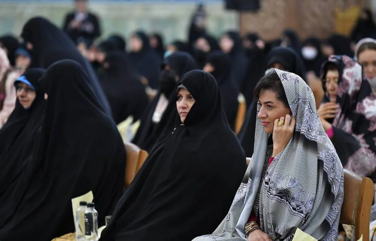 Annanın ümidinə qalan Tehran - İranın etirazçı qadınlarına sayğısız Akopyan - ŞƏRH