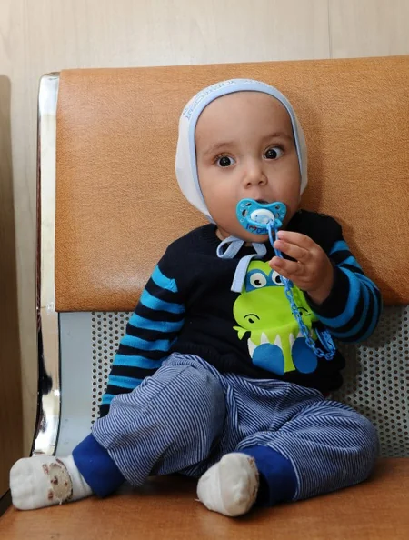 Heydər Əliyev Fondunun dəstəyi ilə eşitmə qüsurlu şəxslər üzərində koxlear implantasiya əməliyyatları aparılır