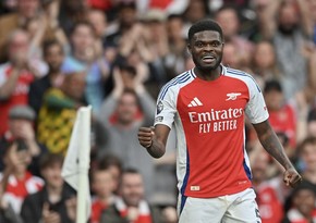 Barselona Arsenalın futbolçusu ilə danışıqlara başlayıb