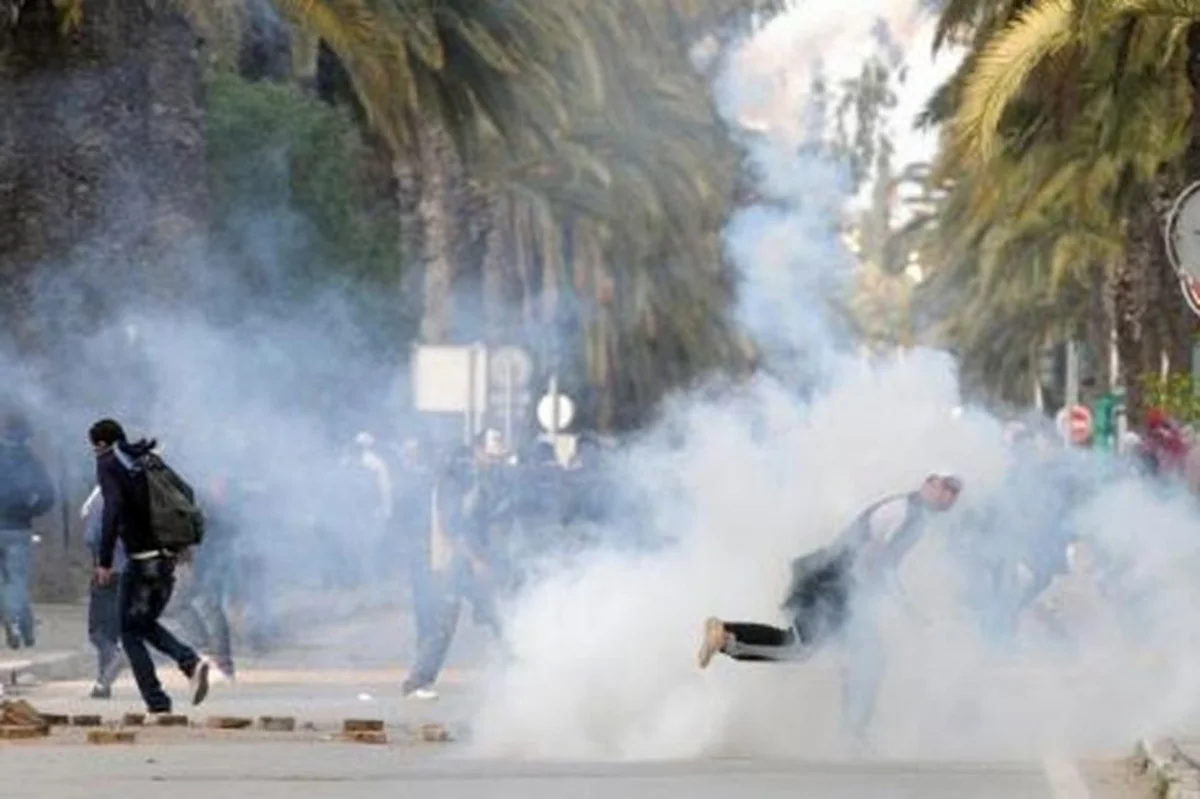 ​Tunisdə fövqəladə vəziyyət elan olunub