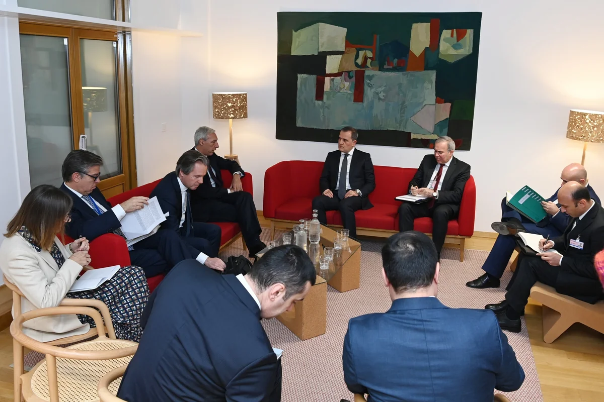 Azerbaijani FM meets with his Portuguese counterpart
