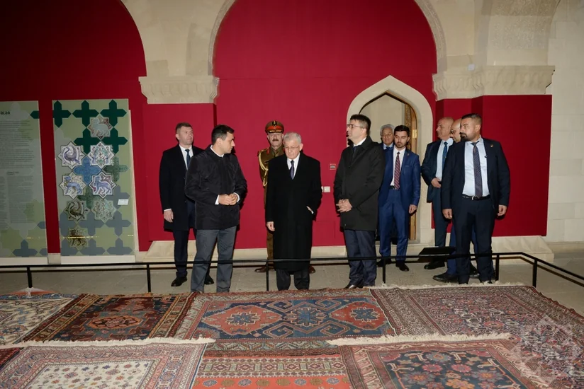 İraq Prezidenti İçərişəhərlə tanış olub