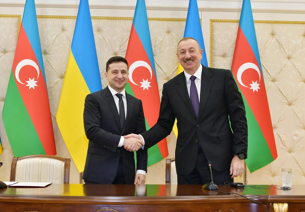 Ilham Aliyev congratulates Volodymyr Zelensky