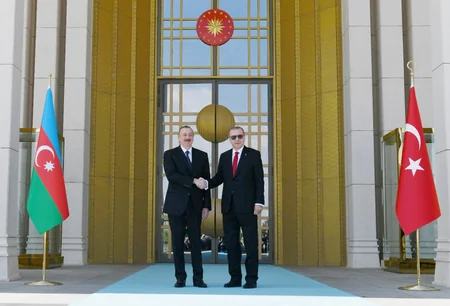 Prezident İlham Əliyevin Ankarada rəsmi qarşılanma mərasimi olub