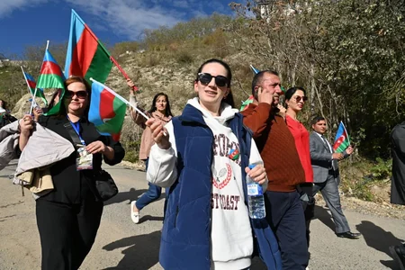 Elm və Təhsil, Müdafiə nazirlikləri birgə Laçında “Bayraq yürüşü” keçirib