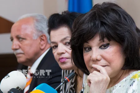 Flora Kərimova yeni klipinin təqdimatını keçirib