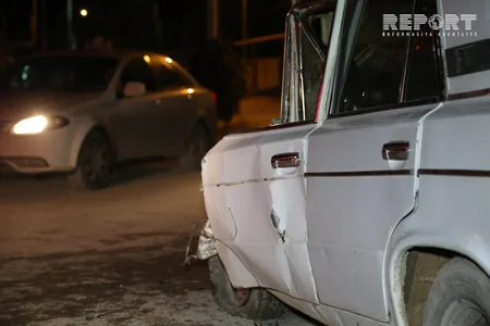 Bakıda minik maşını ilə avtobus toqquşub, yaralanan var - FOTO - VİDEO - YENİLƏNİB